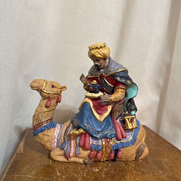 KIRKLAND Signature‎ CHRISTMAS NATIVITY 75177 REPLACEMENT WISEMAN King ON CAMEL - Picture 1 of 10